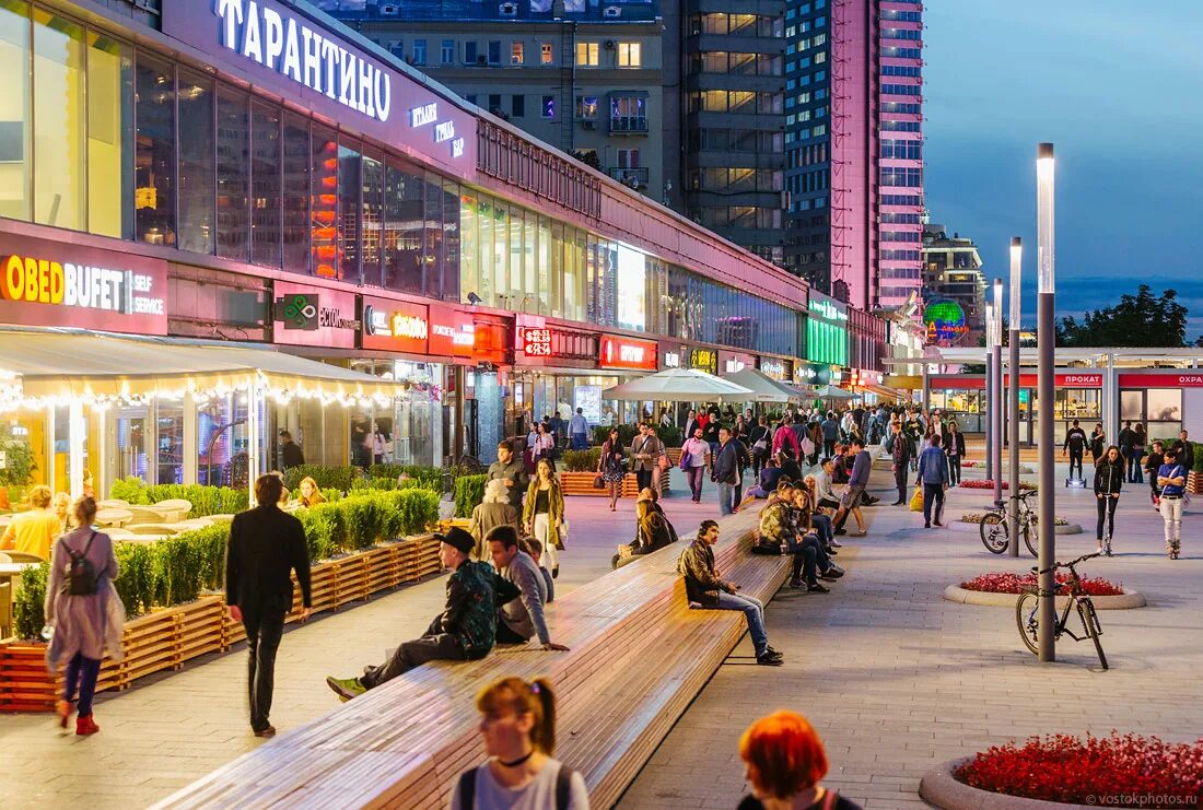 Где находится новый арбат. Улица новый арбат. москва ул новый арбат. новый арбат стрит ритейл. улица новый арбат моска.