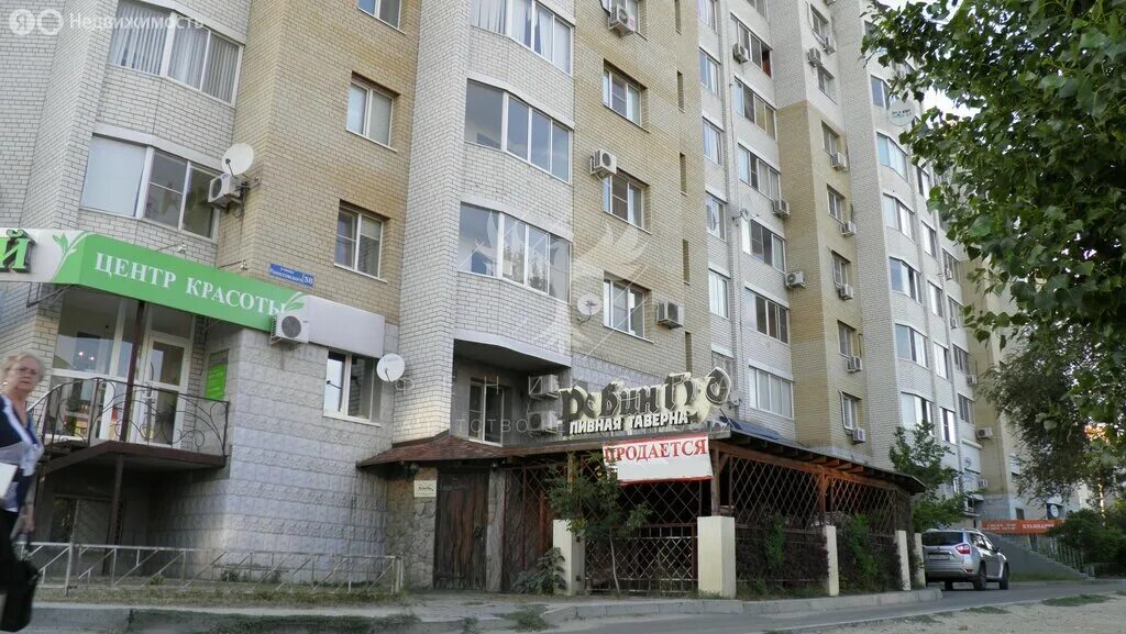 Volgograd, Marshal Rokossovsky St house 38. Apartment house