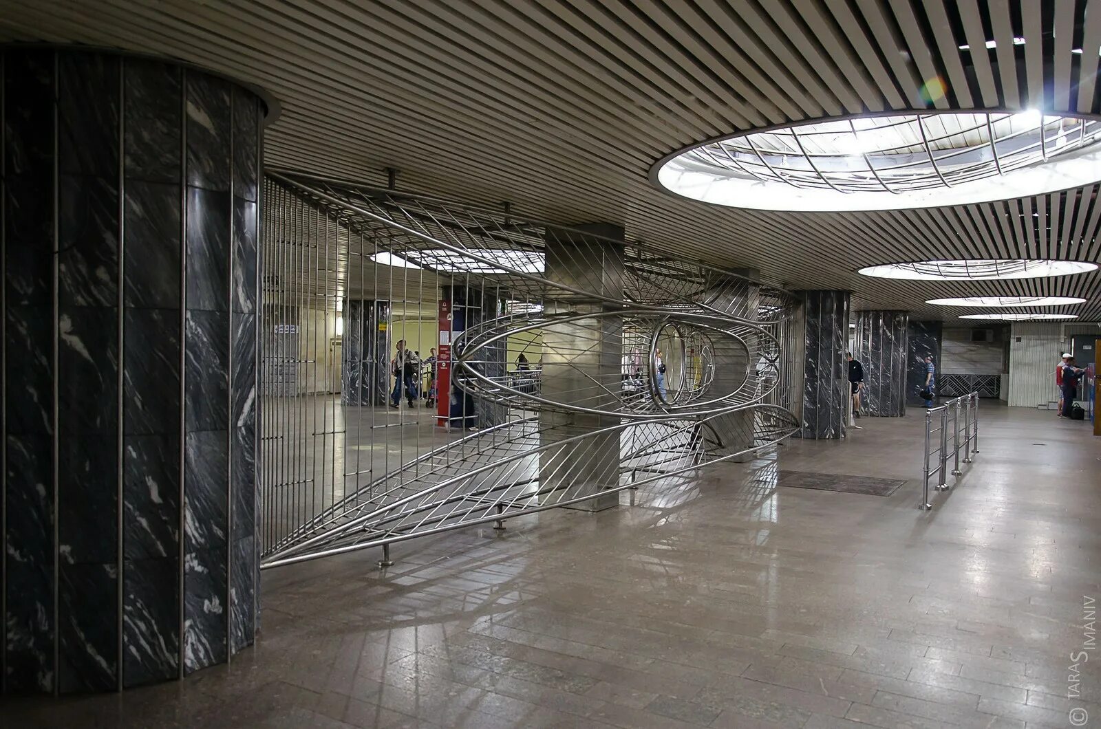 Какие вестибюли метро. Чкаловская (станция метро, москва). станция чкаловская чкаловская вестибюль. московский метрополитен станция чкаловская. вестибюль станции чкаловская.