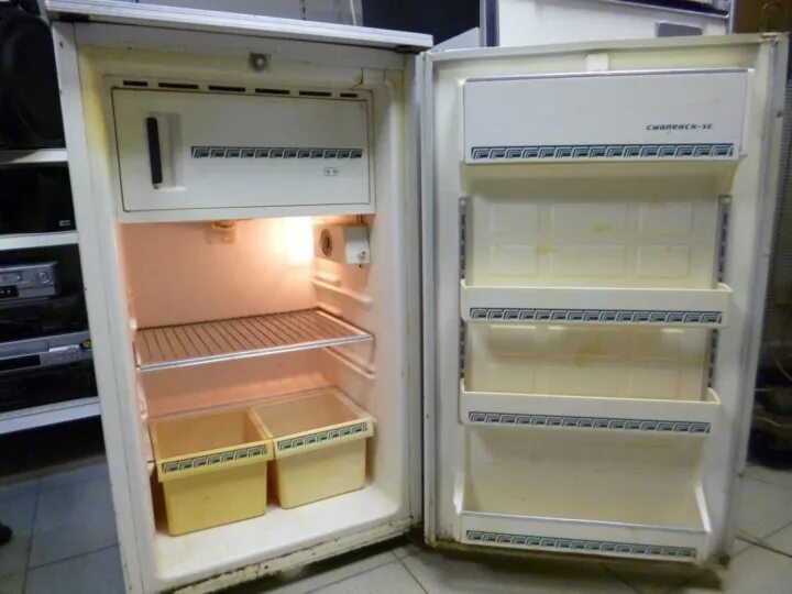 Холодильник смоленск регулировка температуры. Холодильник Смоленск 3. Холодильник Смоленск 3е однокамерный. Холодильник Смоленск 3е. Холодильник Смоленск 417.
