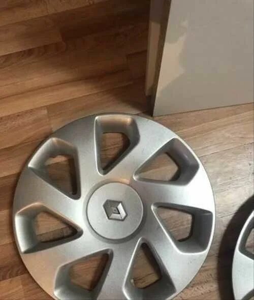 Renault sandero stepway колпаки. Оригинальные колпаки рено сандеро. Колпаки renault sandero r16. Оригинальные колпаки рено сандеро. Колпаки р16 на рено сандеро.