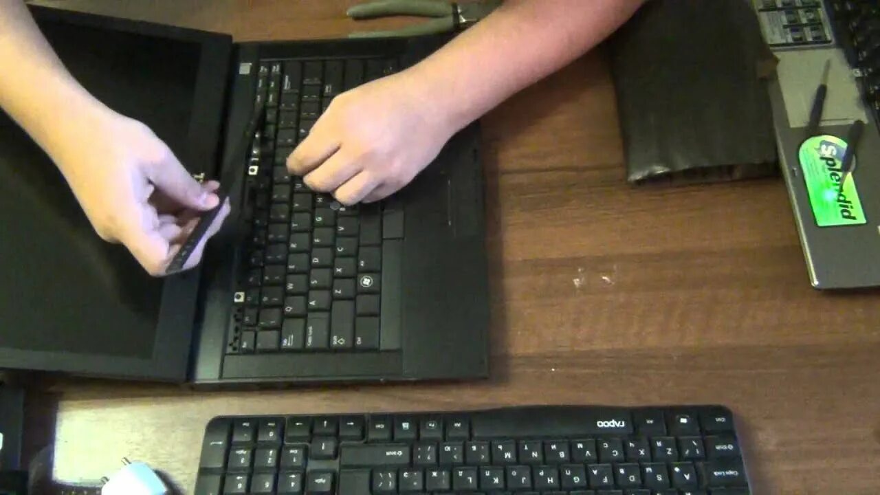Как снять клавиатуру dell. Как снять клавиатура на ноутбуке делл. dell inspiron 15 3542 замена клавиатуры с подсветкой. dell latitude 6420 снятие клавиш. как снимать видео на ноутбуке.