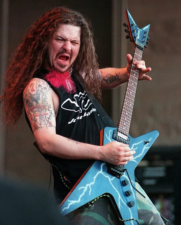 Даймбэг даррелл пантера. Dimebag. Даймбэг даррелл. Гитарист группы пантера. Dimebag.