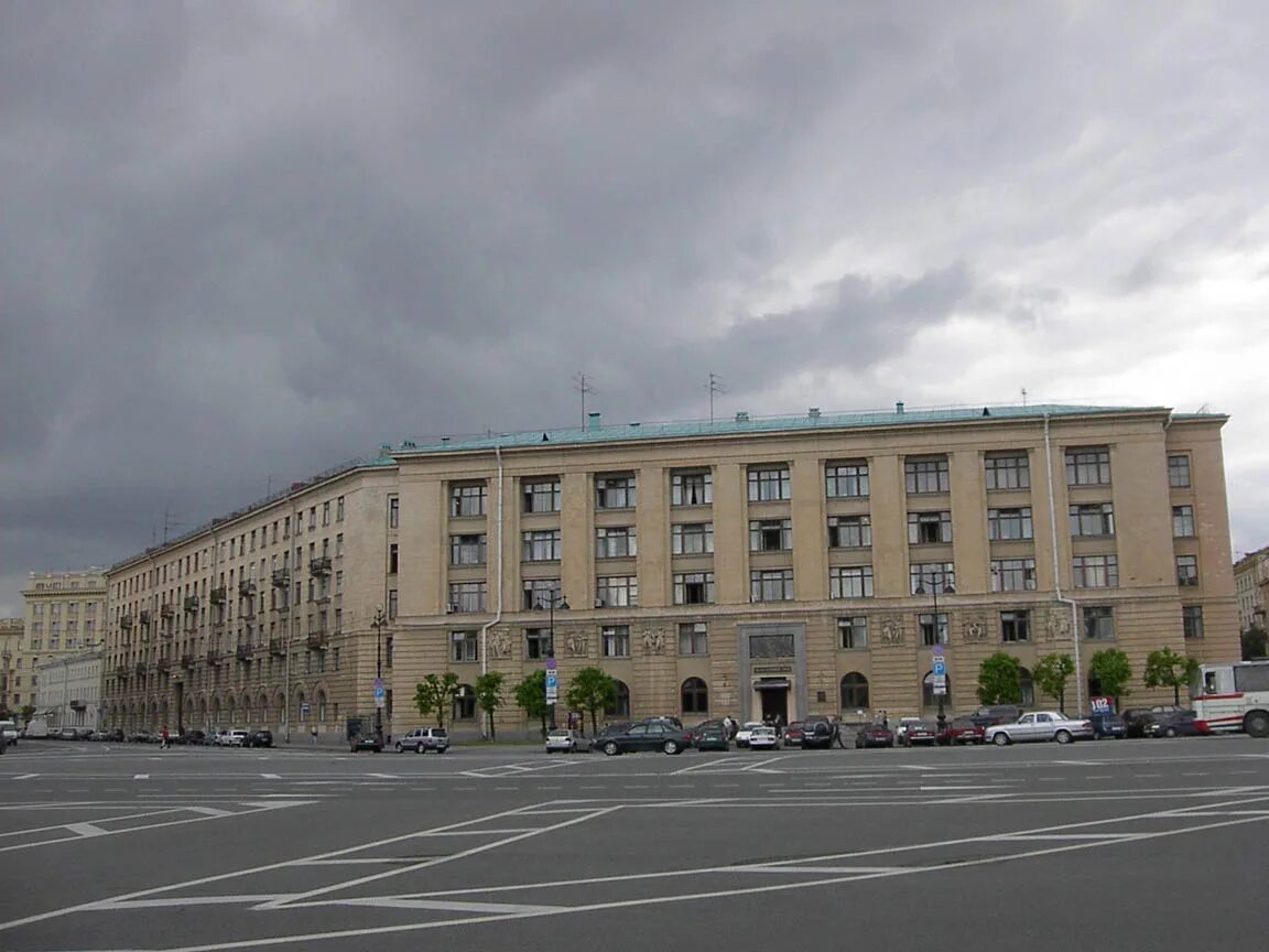 62. Федеральный дом суворовский 62. Ресторан центральный суворовский 62. , д. 62.