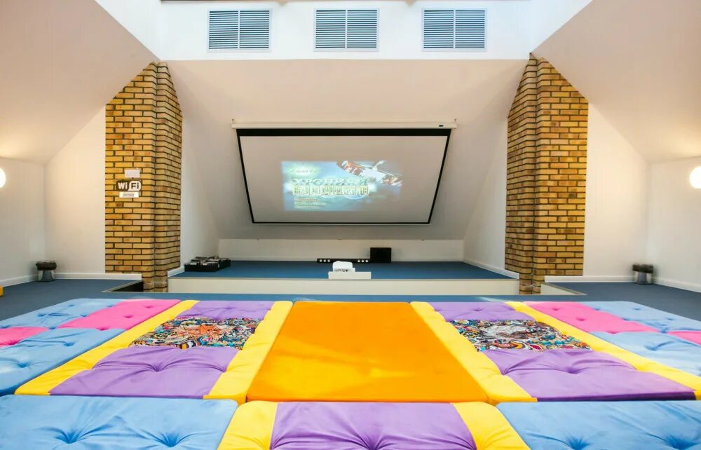 Capslock hostel