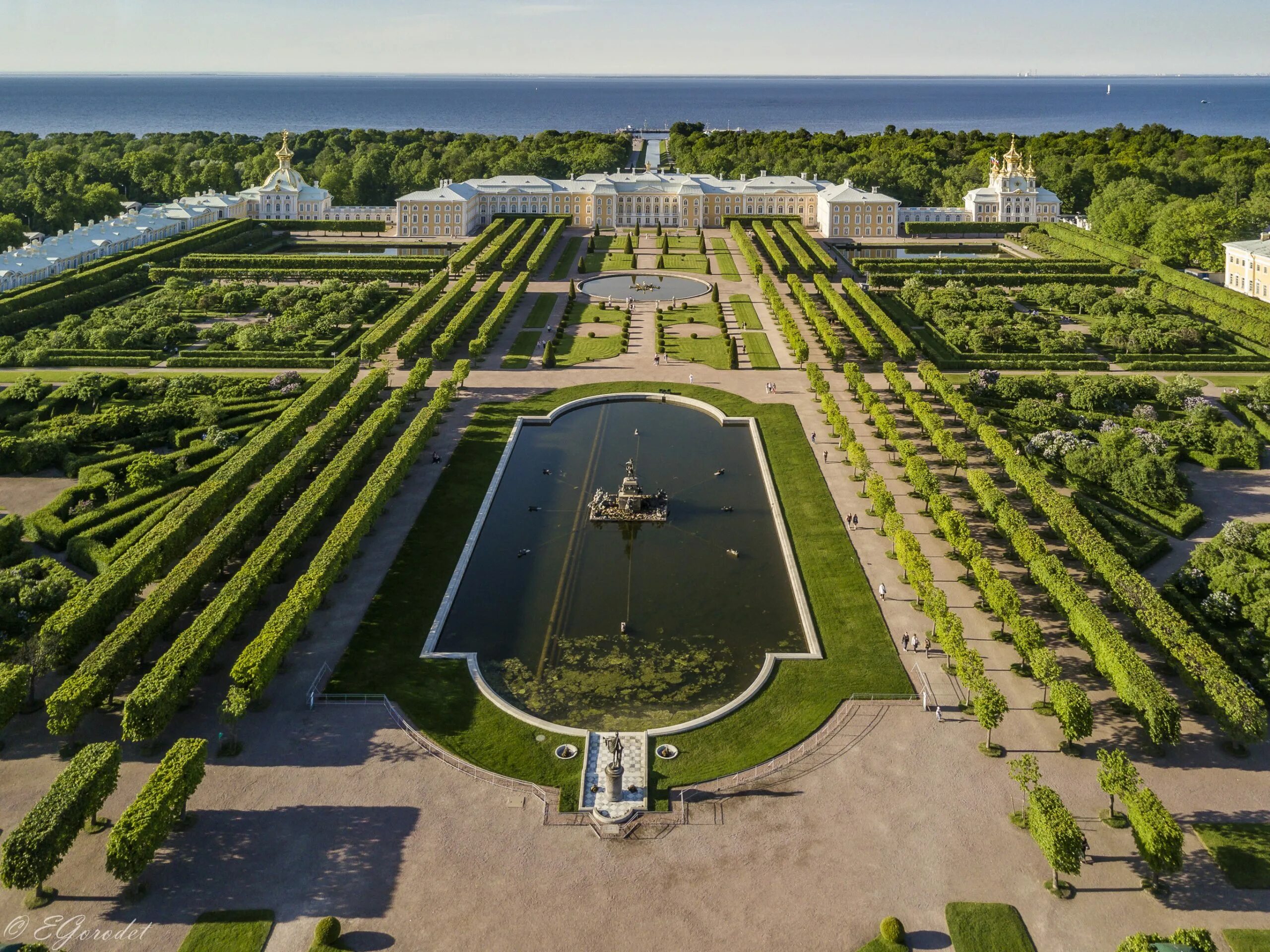 Версаль санкт. Петергоф парк (Peterhof), Санкт-Петербург. Верхний сад Петергоф. .Парк Петродворец Петродворец парк. Петергоф верхний парк.