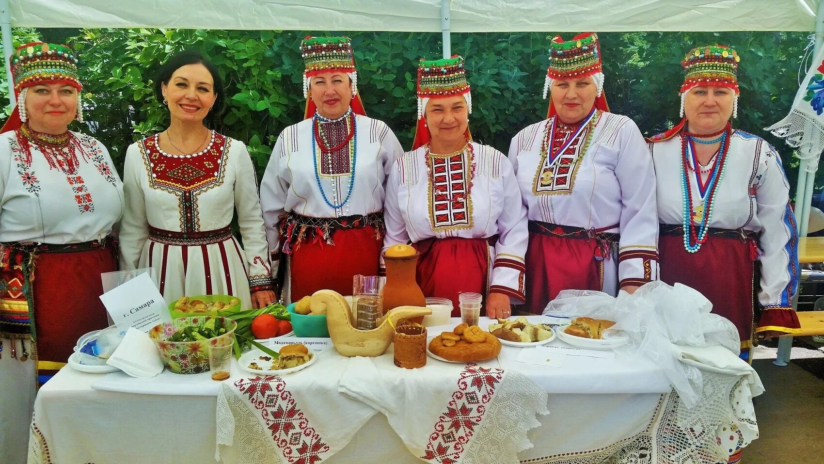 Традиции мордва Поволжья. Народы Поволжья мордва. Традиционный Мордовский праздник. Мордва народ. Народы республик поволжья