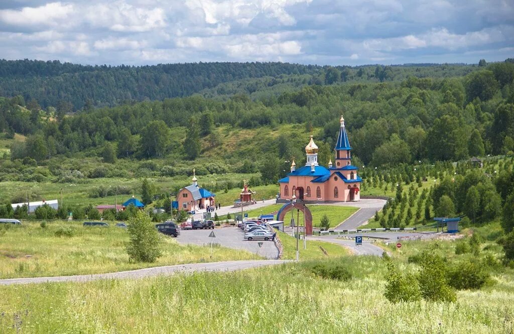 Святой источник кемерово. Храм в Салаире Кемеровской области. Салаирский Святой источник Кемеровская область. Салаир Святой источник Кемеровская.