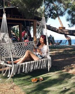 Maria feet