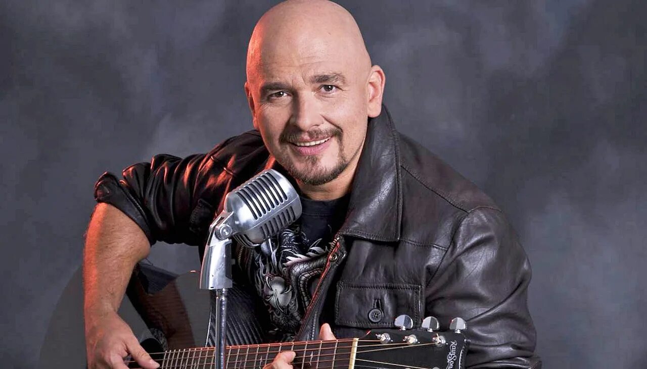 Автор исполнитель хитов. Автор исполнитель. С днем рождения трофима. Автор исполнитель хитов. Высоцком.