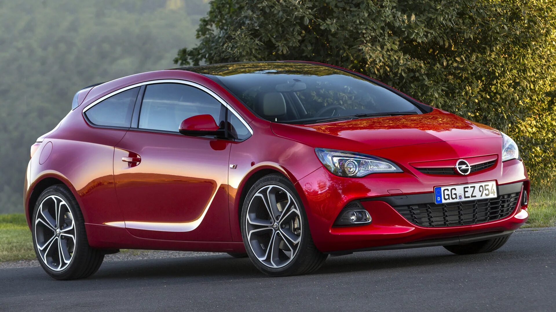 Opel Astra GTC 2012. Opel ii