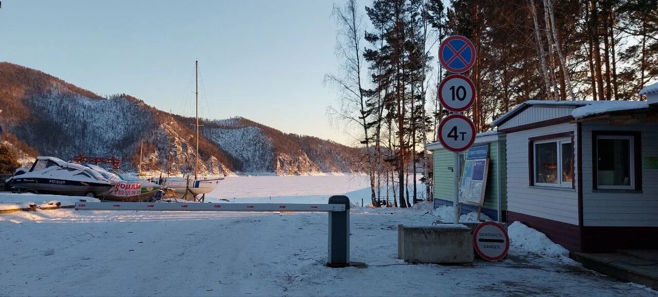 Зимняя переправа. Зимник красноярское море. Автозимники и ледовые переправы. Зимник красноярское море. Красноярское море новоселово.