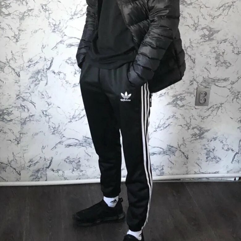 Красивые парни в адидасе. Пацана это адидас. Парни в adidas. Парень в адидасе. Пацана это адидас.