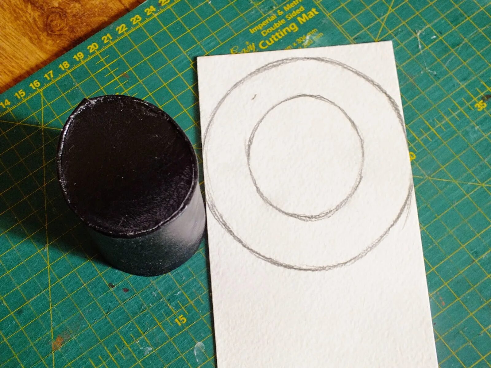 ковбойская шляпа low poly. шляпа канотье своими руками из картона. шляпа из фетра. вырезать шляпу. шляпа из картона.