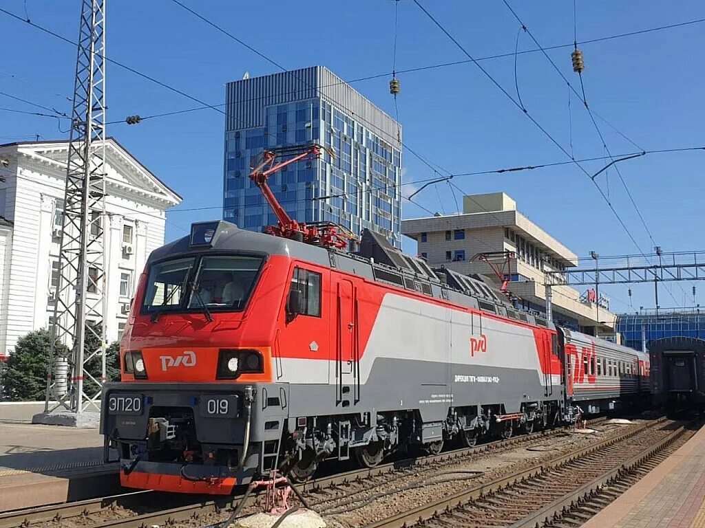 Поезд ростов зерноград. Городская электричка ростов. Эп1м ржд. Поезд ростов ейск. Электричка ростов тарасовка.