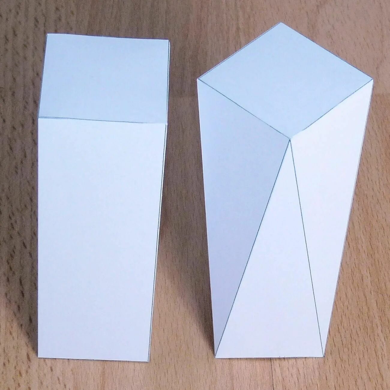 вырезать четырехугольная призма. развернутая четырехугольная призма. развертки геометрических тел параллелепипед. развертка трехгранной призмы. прямоугольная пр зма развертка.