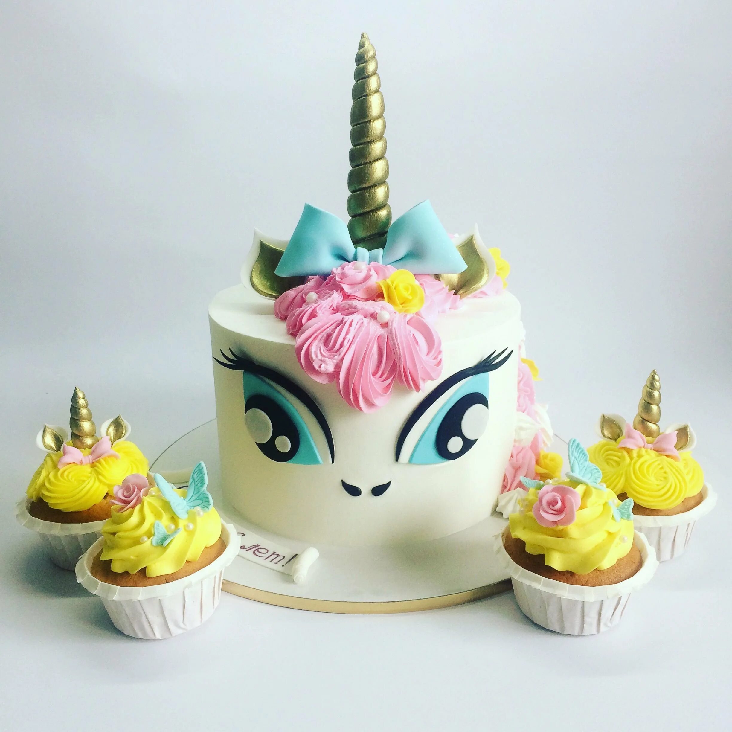 Торт с единорогом для девочки 5 лет. Торт единорожка обжорка. Торт единорог метрополь. Торт единорожка для девочки 1 годик. Торт единорог 6 лет.