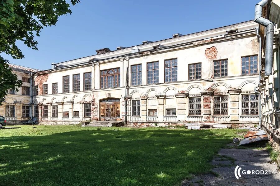 Дом полоцк. Дом офицеров полоцк. реконструкция дома офицеров полоцк. полоцк дома. дом офицеров полоцк фото.