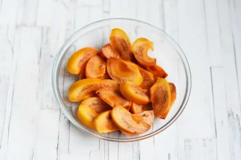 Хурму едят с кожурой или без кожуры