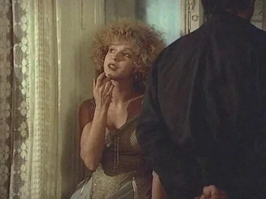 Голая Алла Сергийко Бегает По Лесу – Шум Ветра (2002)