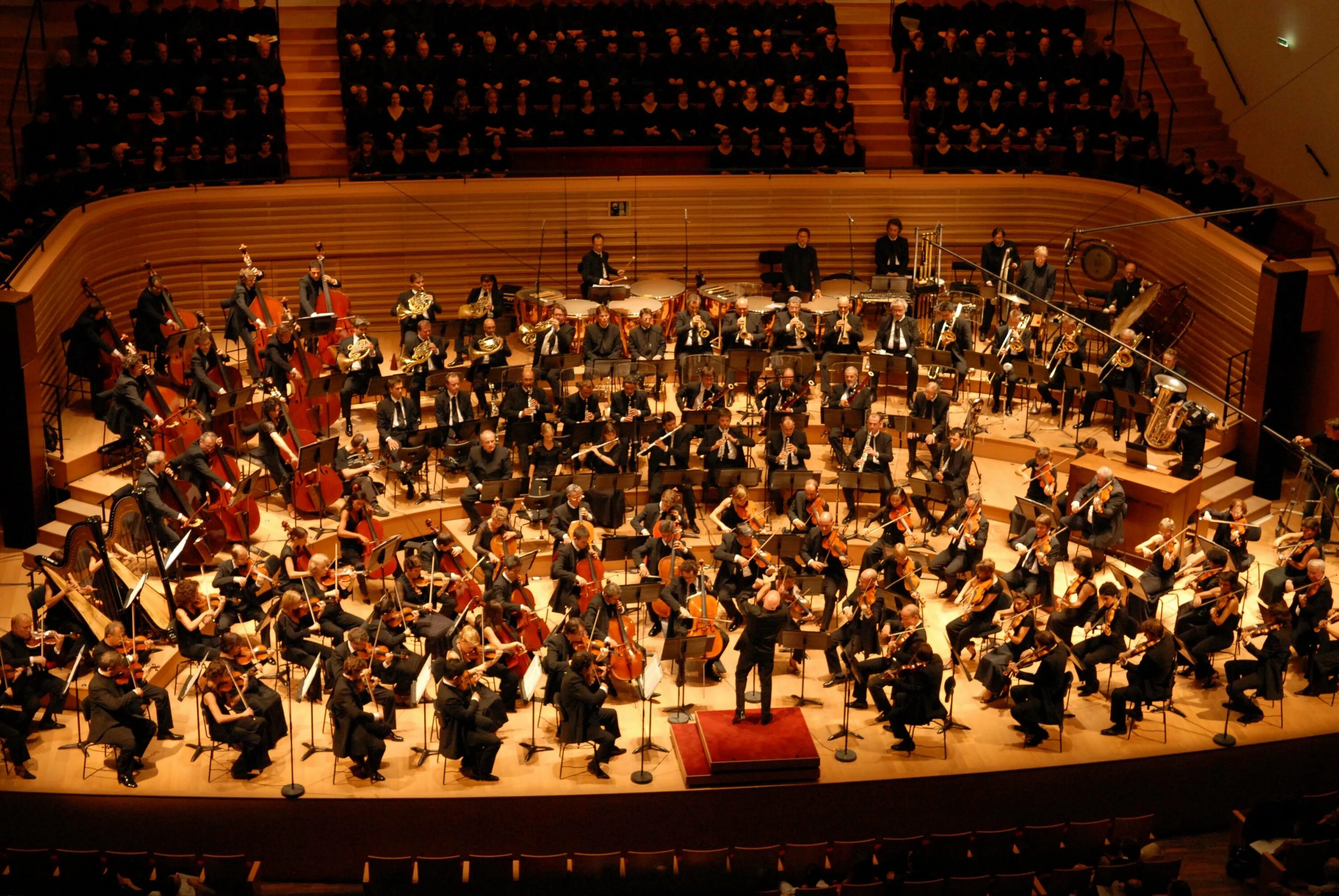 Orchestra. Оркестр. Симфанически йоркестр. Большой симфонический оркестр. Оркестр на сцене.