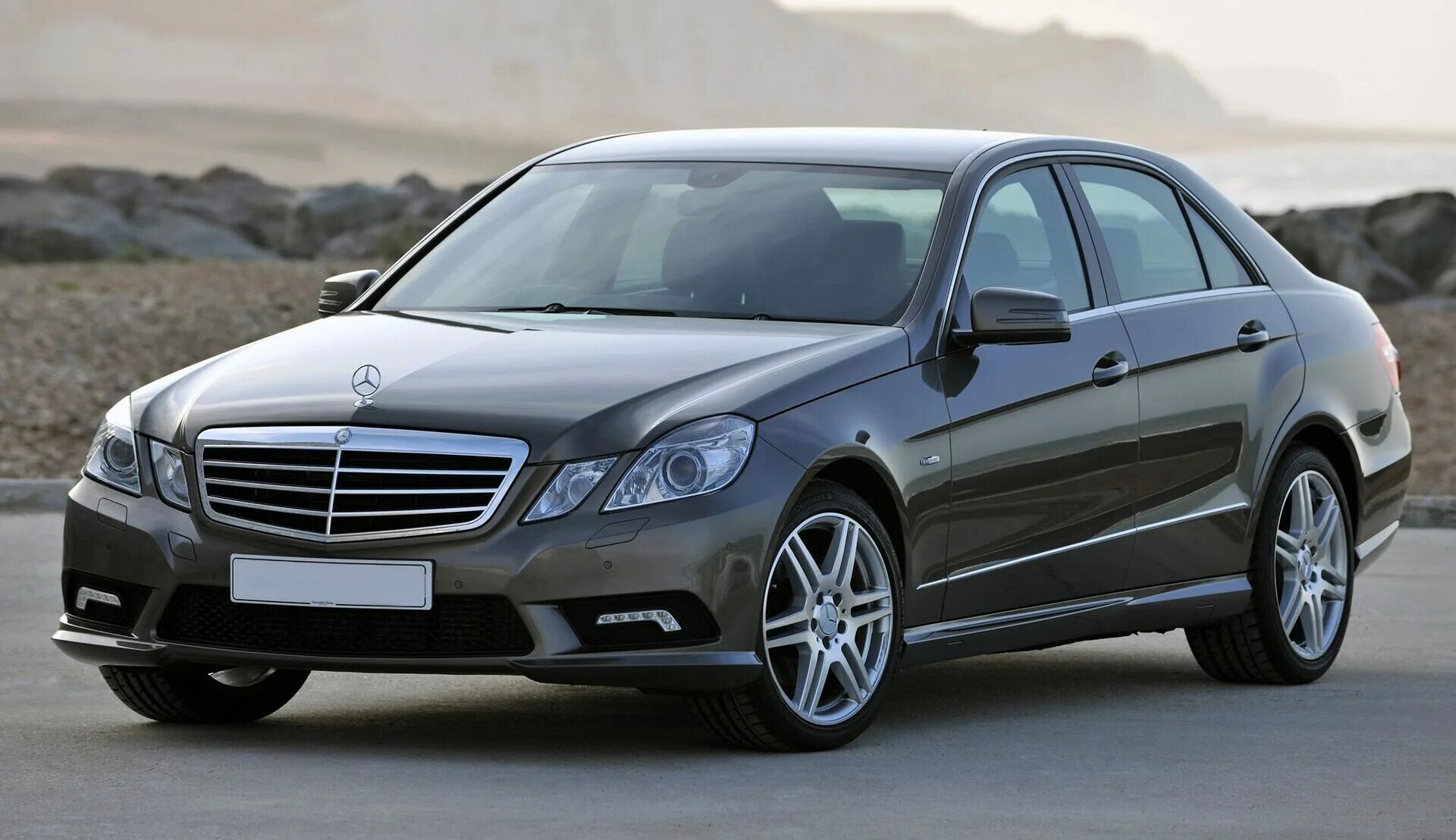 Авито купить е класс. Mercedes Benz e220. Mercedes Benz e220 CDI. Mercedes Benz e500 w212. Mercedes-Benz e220 w212.