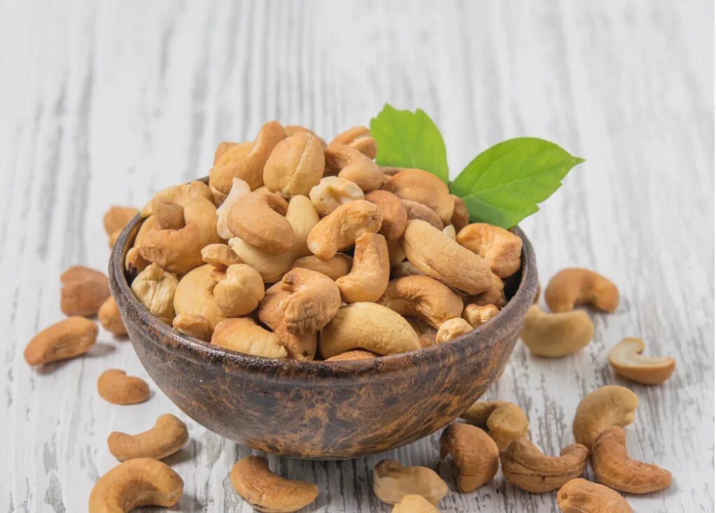 Орехи для мышц. Куда использовать орехи. Арахис, миндаль, фисташки, грецкий орех. Орех грецкий, лещины, кедровые орешки. Грецкий, фундук, миндаль, кедровый.