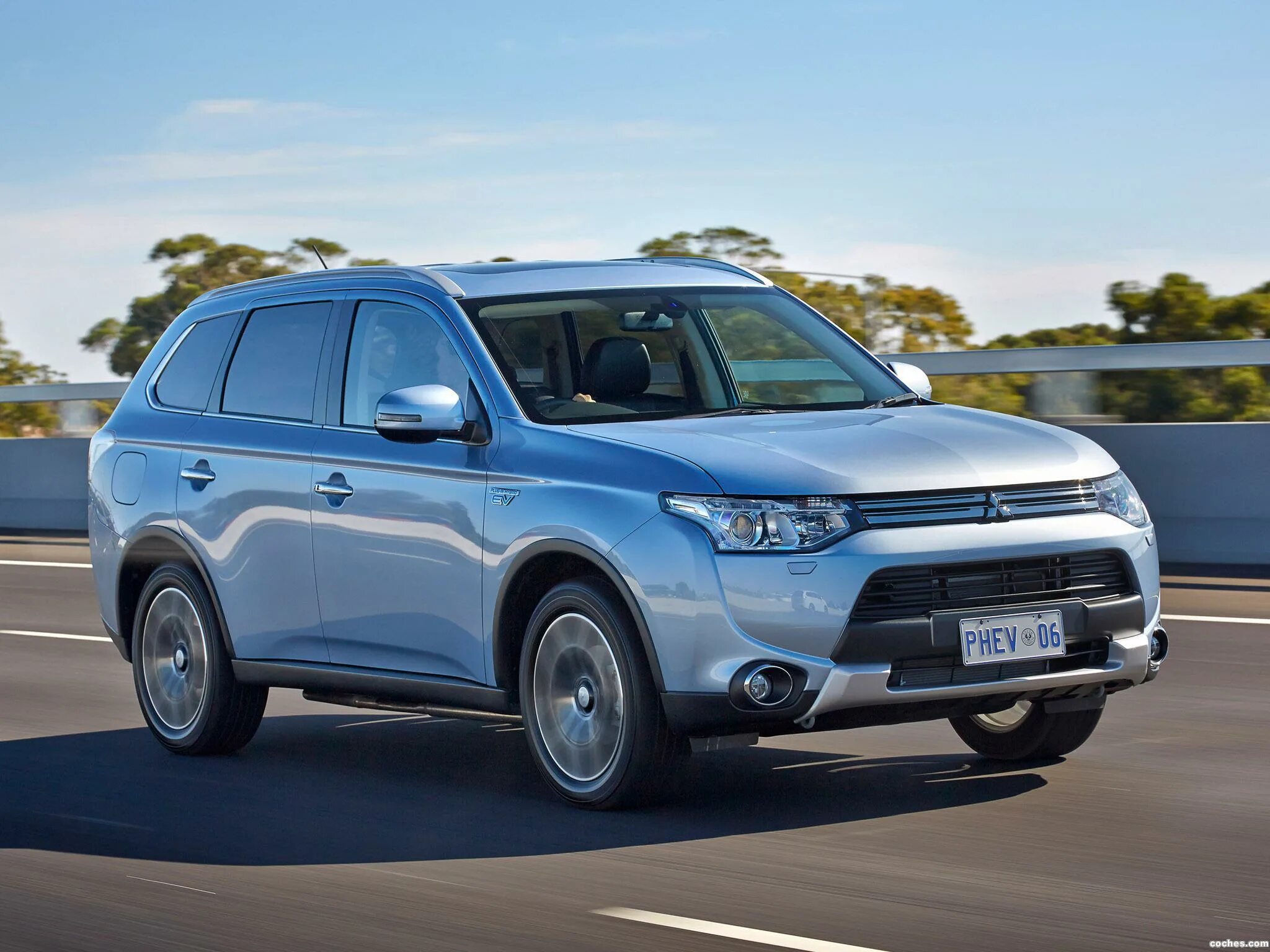 Mitsubishi phev. Аутлендер phev. аутлендер phev 2014. 2.4 аутлендер phev. outlander phev диски.