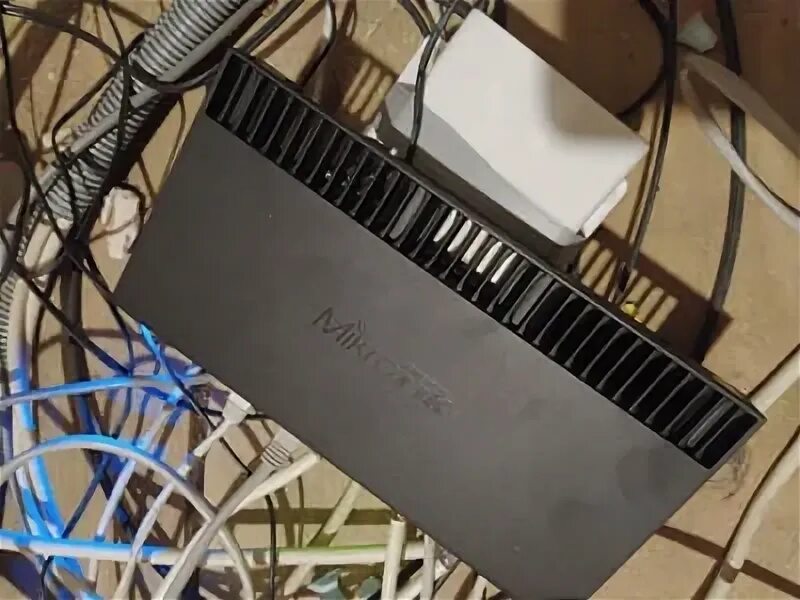 Роутер mikrotik rb4011igs. Rb4011igs+. medion flash xl 20020840 ms 4011b. rb4011igs+rm и подключение. act-fs-rb 1290306.