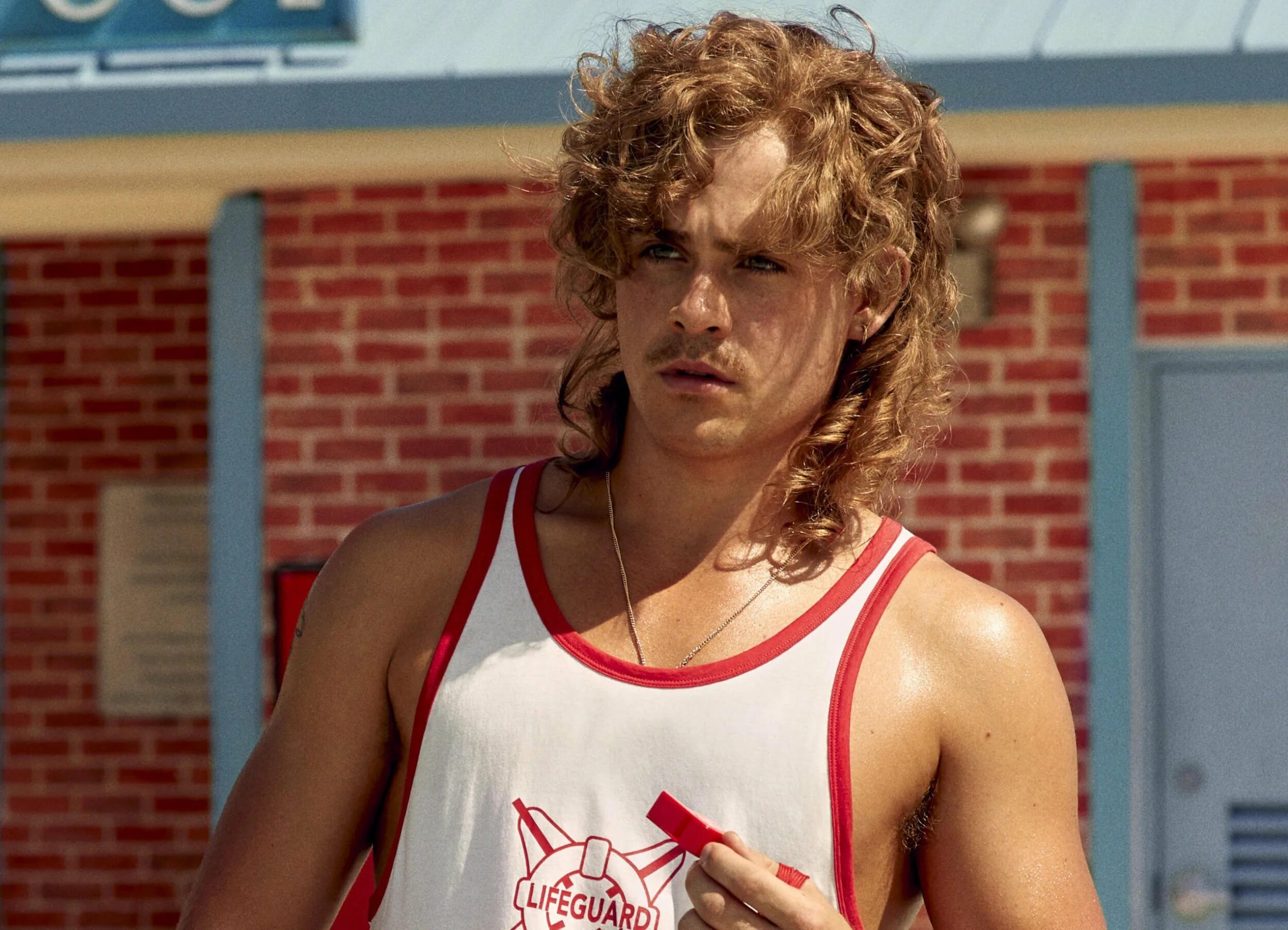 билли харгроув очень странные дела. билли харгроув очень странные дела улыбается. билли харгроув очень странные дела. дакре монтгомери билли 3 сезон. билли харгроув очень странные дела.