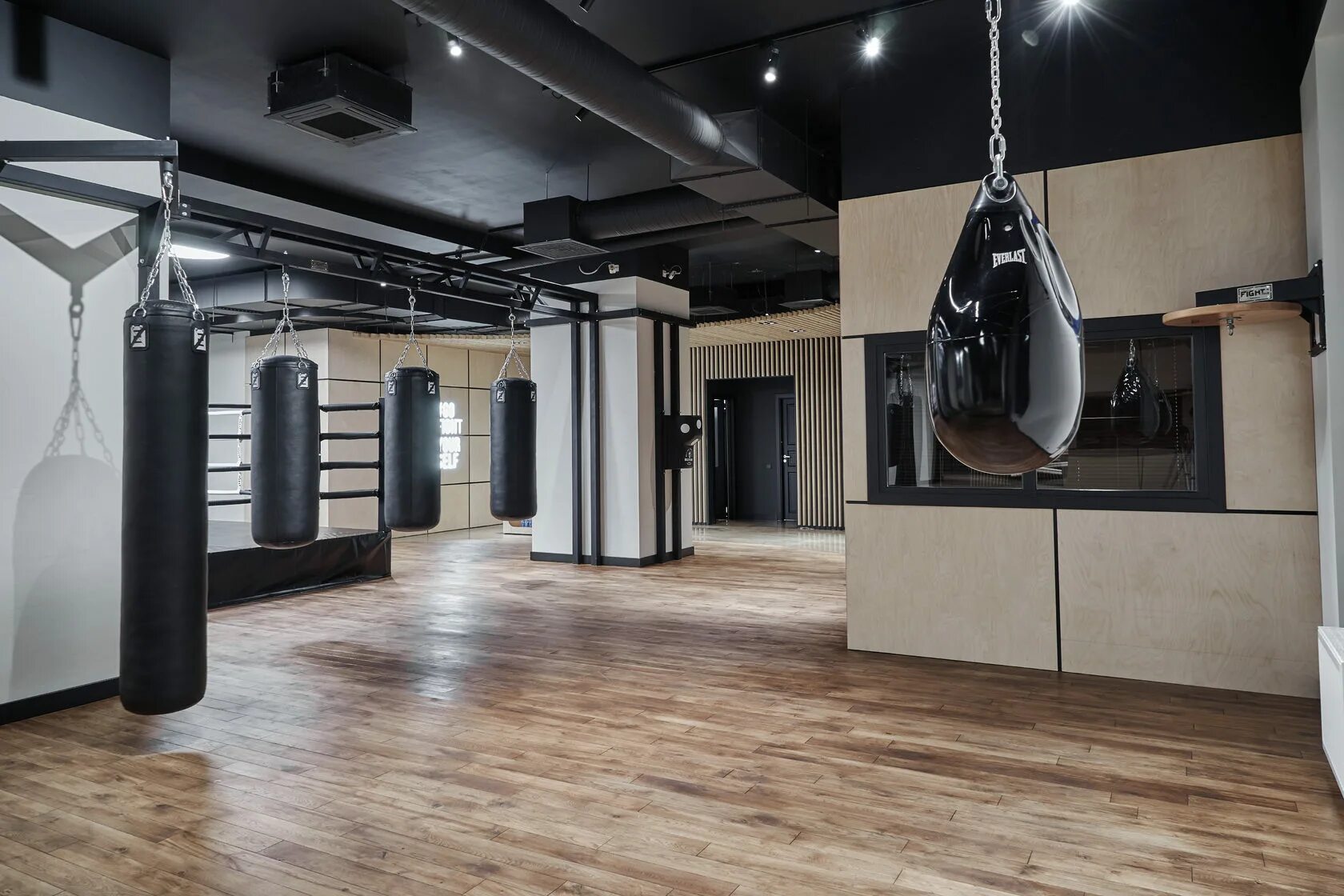 Backyard boxing. Backyard boxing. Спб workout зал. Backyard boxing workout, санкт-петербург, гороховая улица. Боксерский спортзал.