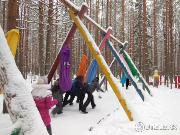 Сказочная тропа в москве. Сказочная тропа Великий Устюг. Великий Устюг тропа сказок. Тропа сказок вотчина Деда Мороза. Поляна 12 месяцев на вотчине Деда Мороза.