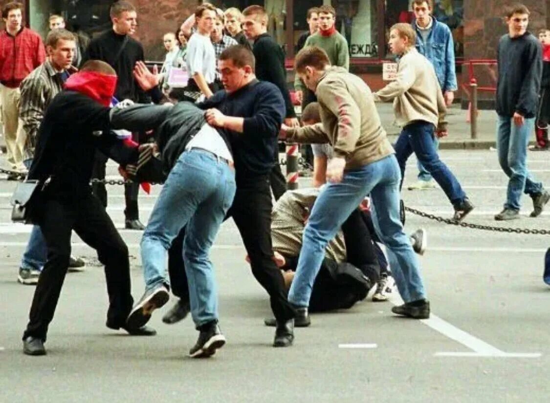 Порядок драки. Хулиганство. Durduran. Крав мага реальный бой. Массовая драка на улице.