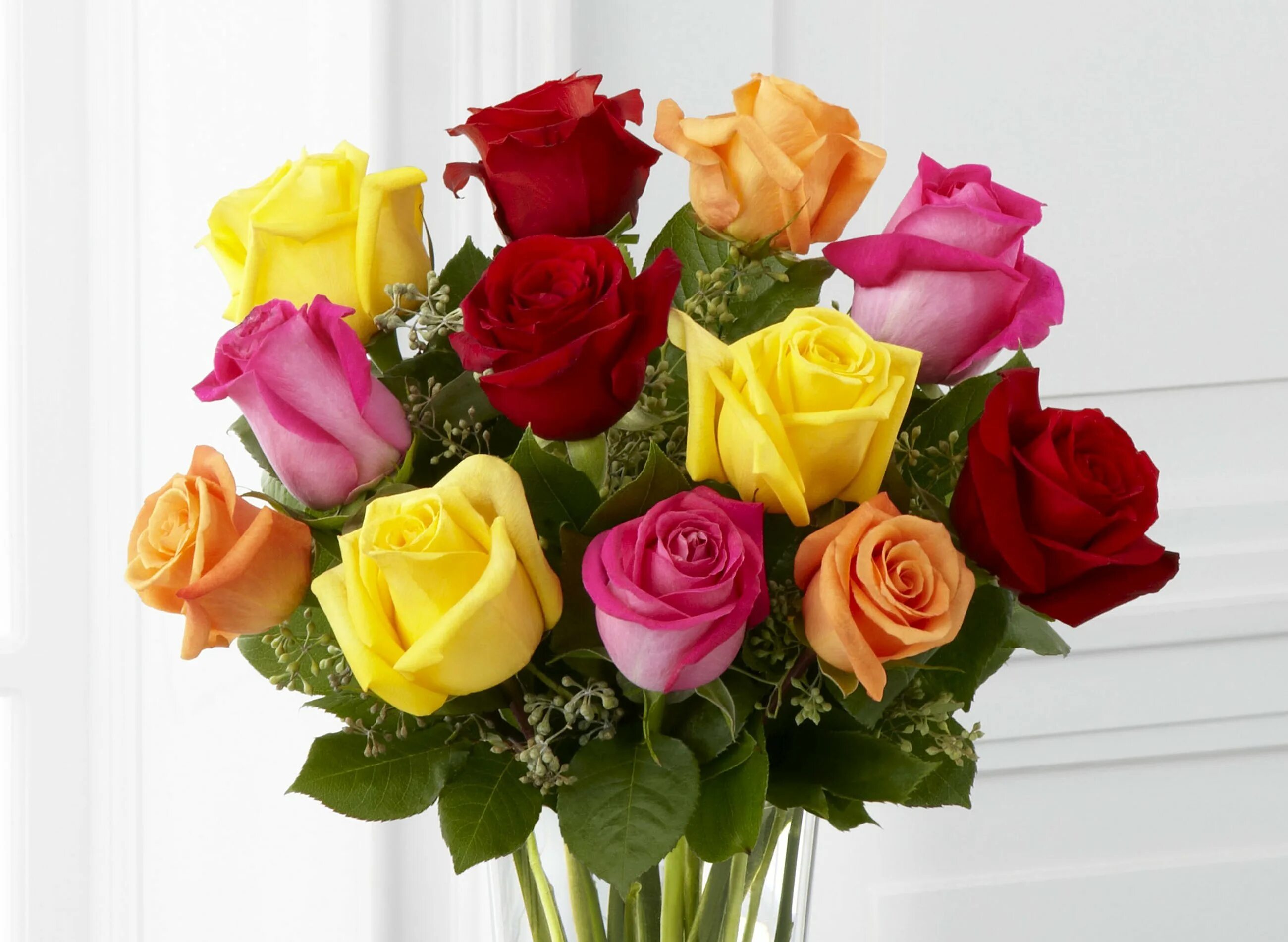 Букет из 4 роз. Красивый букет. Разноцветный букет. Букет из разных роз. Букет из разноцветных роз.