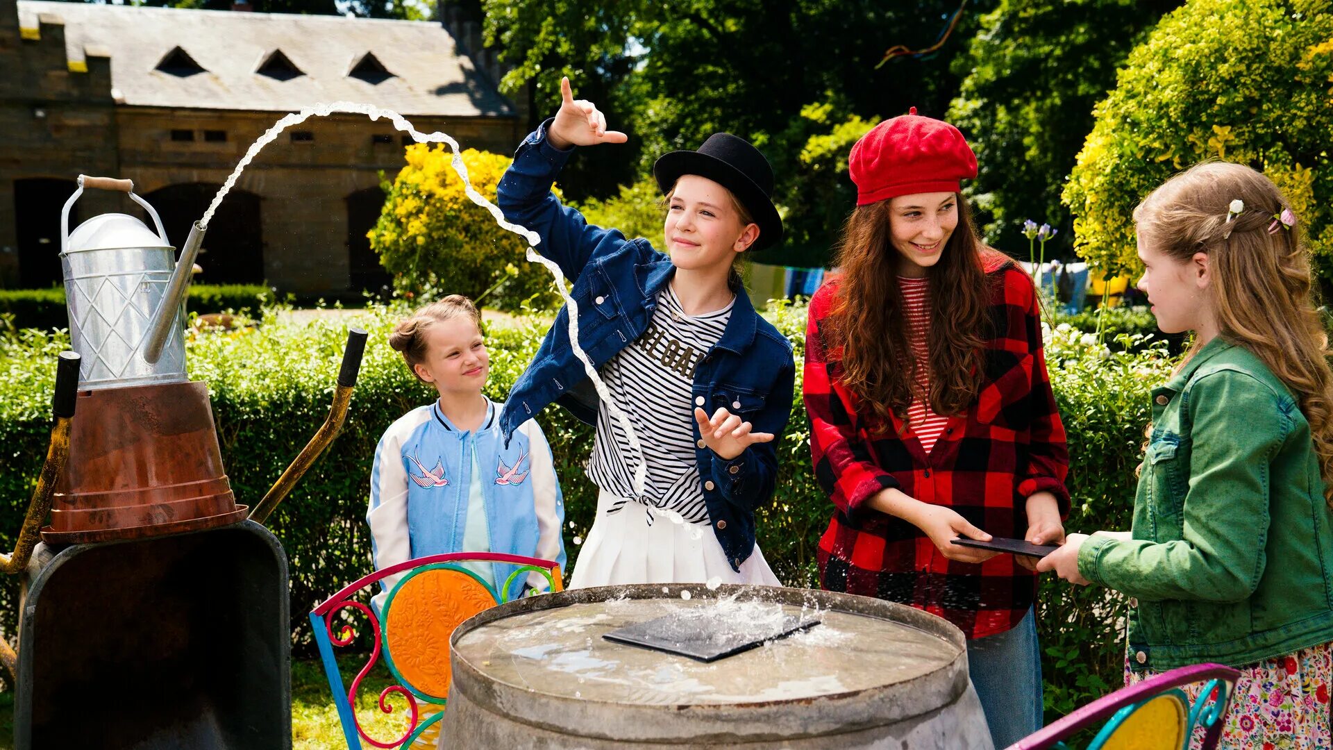 фильм про 4 сестер волшебниц. маленькие волшебницы 2020. фильм про волшебниц 2020. маленькие волшебницы фильм 2021. маленькие волшебницы фильм 2020.