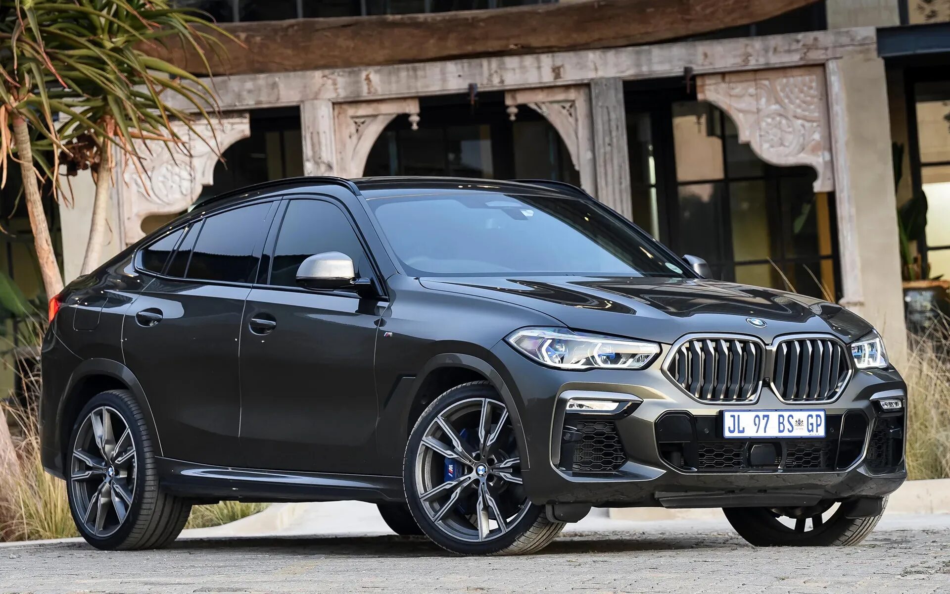 X6 m50d