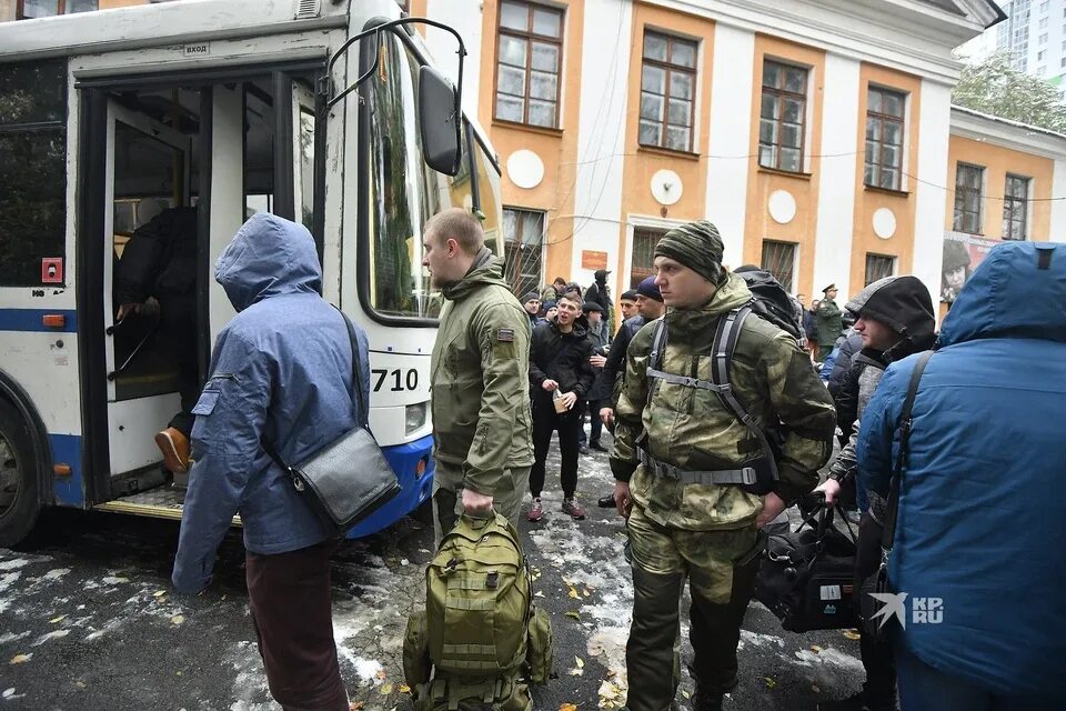 Что известно о новой мобилизации в россии. Военная мобилизация. Мобилизация фото. Мобилизованные на Украине. Добровольцы частичная мобилизация.