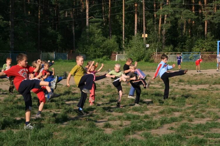 Вася для поездки в спортивный лагерь должен. Спортивный лагерь полёт Семёновский район. Спортивный лагерь Приозерье. Спортивный лагерь в Куркачах. Спортивный лагерь малахит Башкирия.