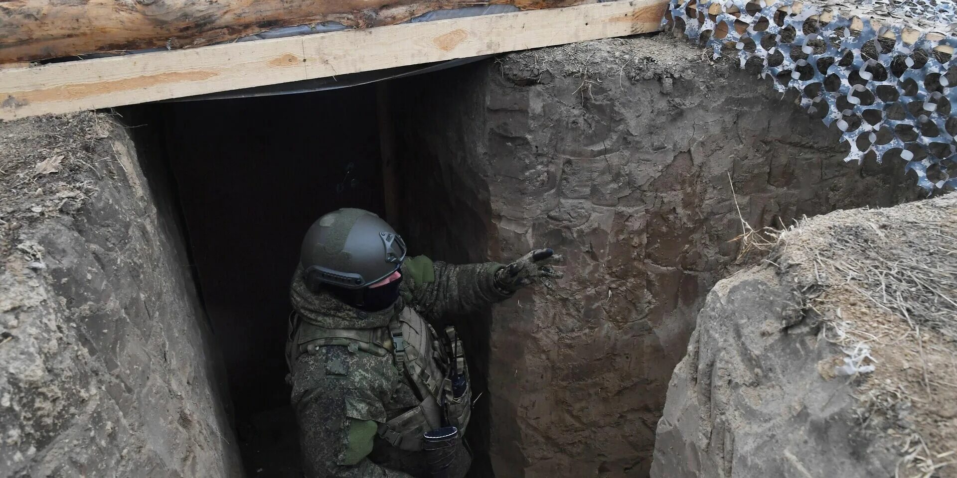 Пожар в блиндаже. Пожар в блиндаже. Раскопки вов блиндажи немцев. Блиндаж всу на донбассе. Окопы и блиндажи.