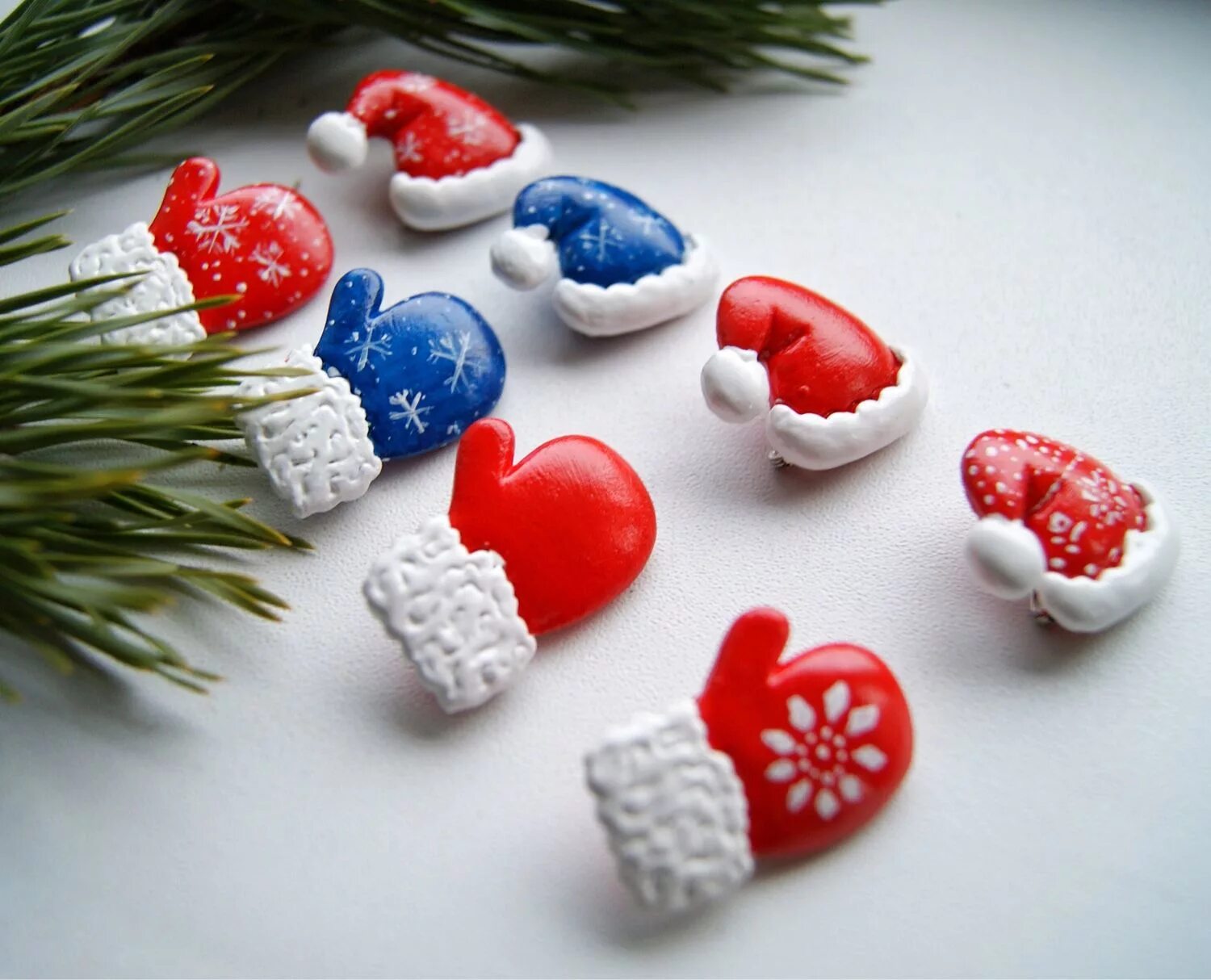 ёлочные игрушки из полимерной глины своими руками мастер класс. лепка новогодние игрушки. как слепить новогодние игрушки. как слепить новогодние игрушки. дед мороз изпластелина.