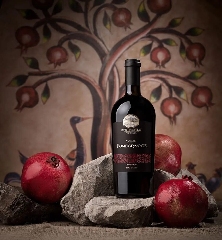 Вино Pomegranate Wine. Вино Ереван Помегранате. Армянское Гранатовое вино Pomegranate. Вино Armenia Wine Гранатовое. Вино гранате купить