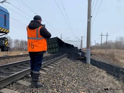 Поезд сошел с рельсов новороссийск