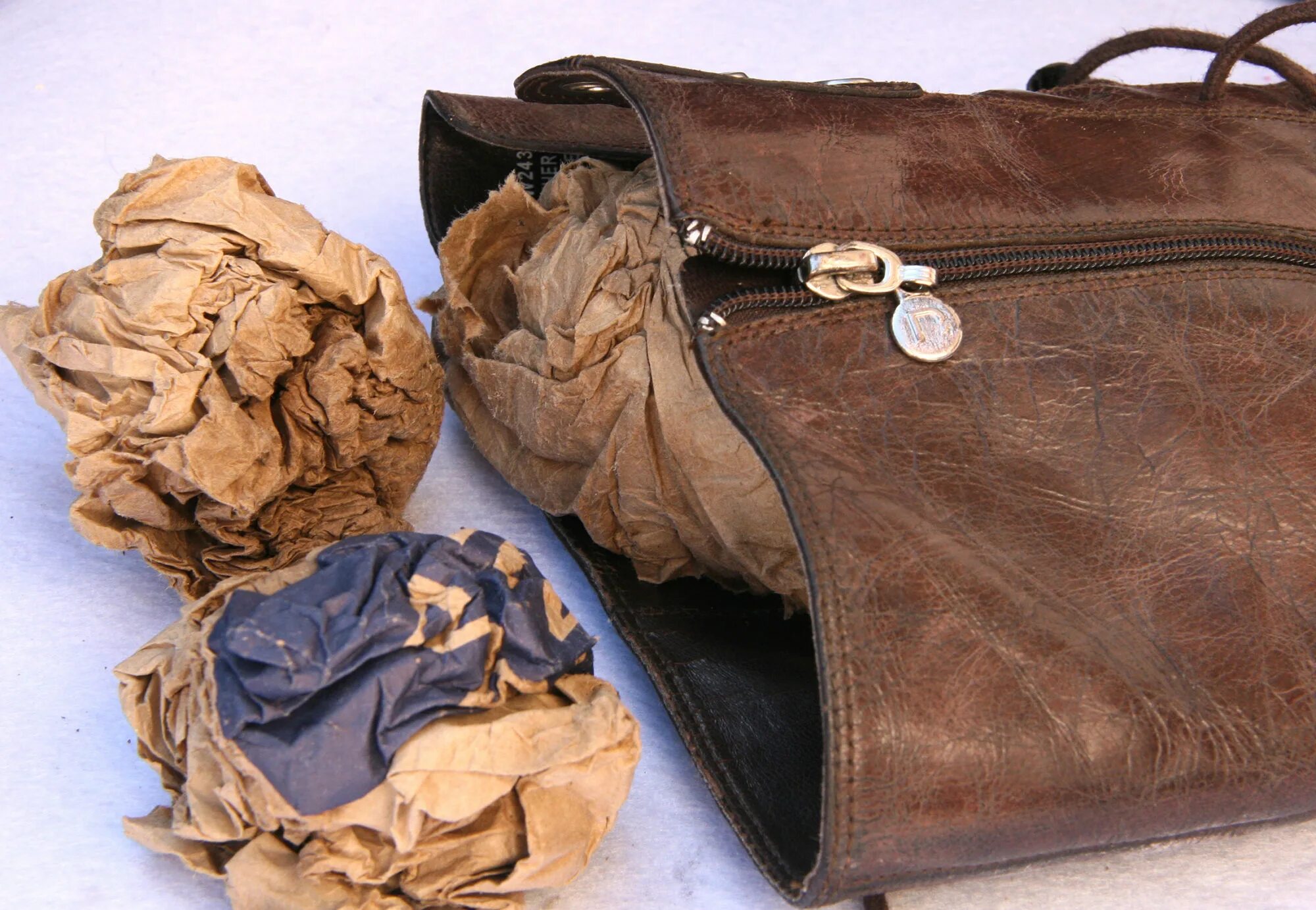 Как высушить кожу. Лицо. Растяжка кожи для пергамента. Дубленая человеческая кожа. Дубление кожи.