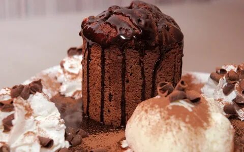 Ice cream chocolate cake