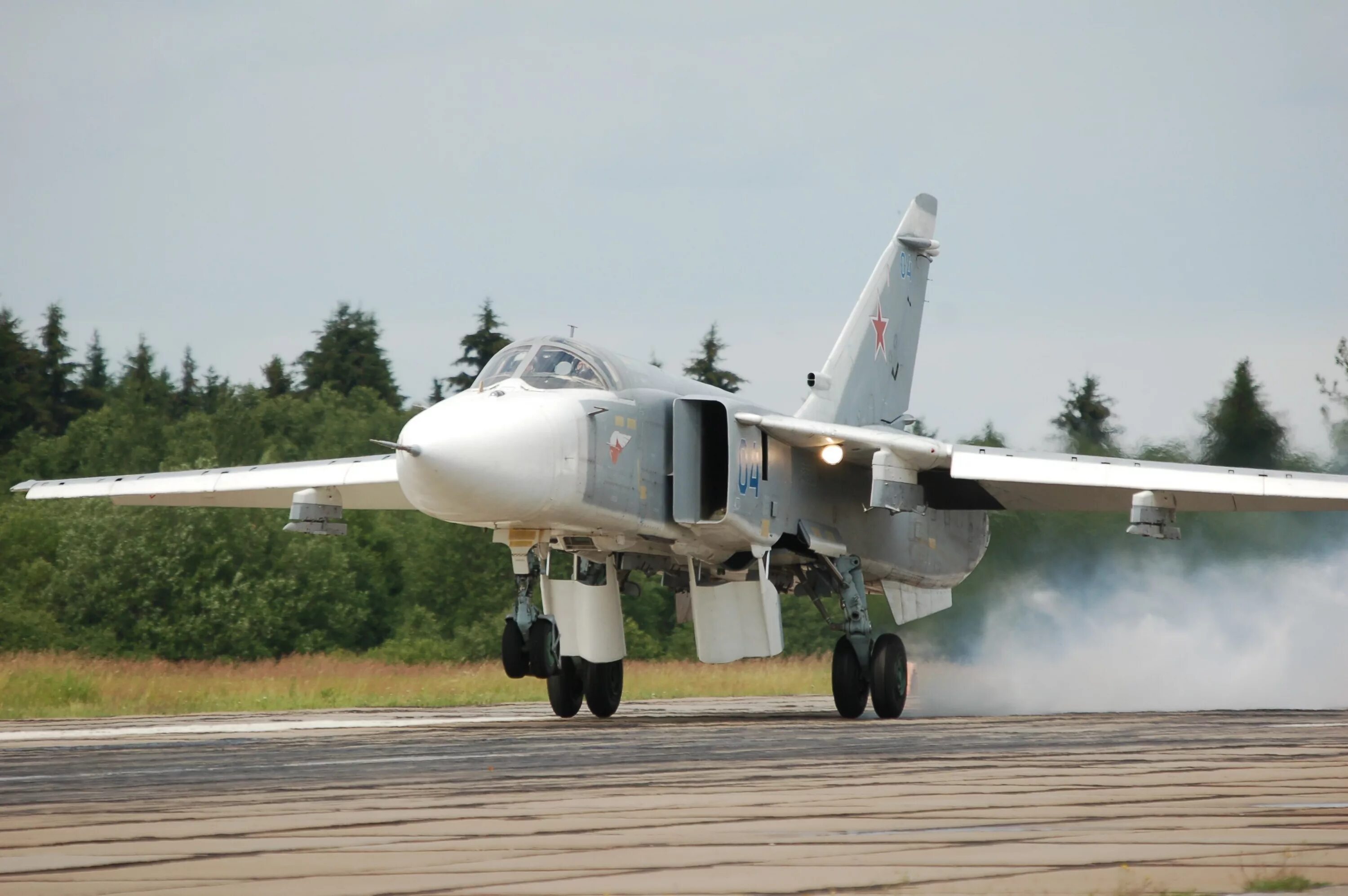 Фронтовой бомбардировщик Су-24м. Су-24 бомбардировщик. Истребитель Су 24 м. Sukhoi 24. А4 24 самолет