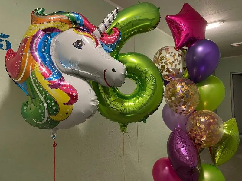 арка из шаров на входную группу. фотозона с металлическими шарами. затея 33 владимир. шары воздушные гарри поттер гриффиндор. украшение шарами.