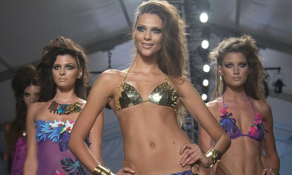 Tommy Hilfiger, весна-лето 2016: яркая коллекция в стиле 70-х гг.: Мода, стиль, 