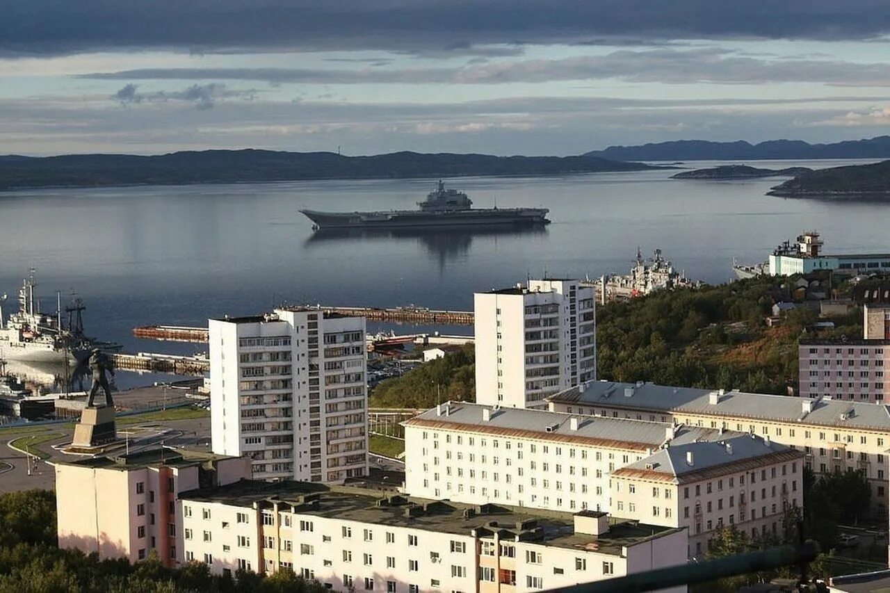 Зато Североморск Мурманской области. Кольский полуостров Североморск. Североморск столица Северного флота. Мурманск зато Североморск. Лк город