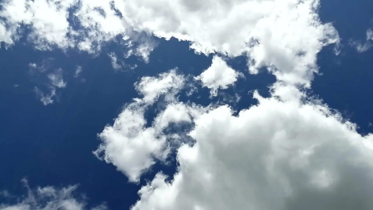 Почему двигаются облака. Таймлапс облака. Движение облаков. Видео движение облаков. Небо на Таймлапсе.