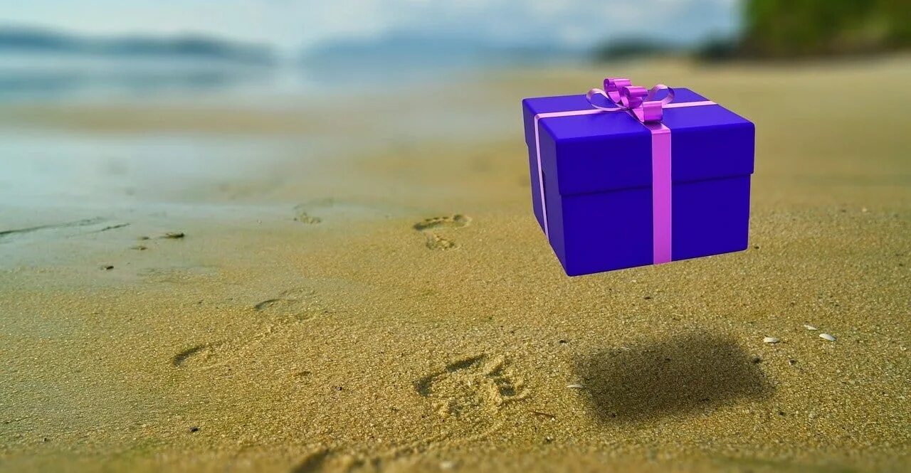 Sea gift. Море в подарок. Море подарков картинки. Sea Gifts.